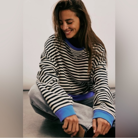 NWOT $98 Free People Classic Crew Pullover Sweater In black Combo - Picture 2 of 5